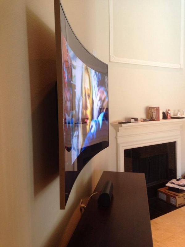The Best Way to Display Your New Curved TV 